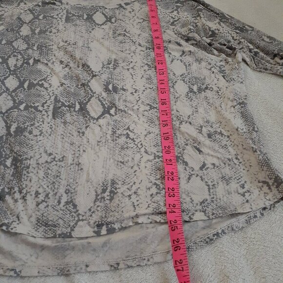 Michael Stars Women's Size L Gray Beige Snake Print Cotton Modal Lounge Shirt - Picture 12 of 12